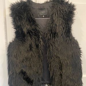 Tabula black fur vest